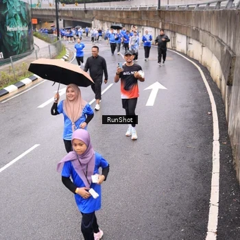 Runner Photo 7957624
