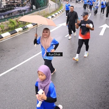 Runner Photo 7957632