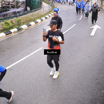 Runner Photo 7957641