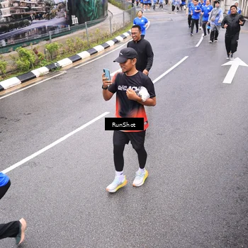 Runner Photo 7957642