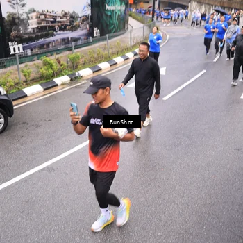 Runner Photo 7957648