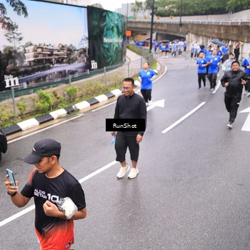 Runner Photo 7957650