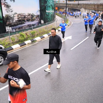 Runner Photo 7957653