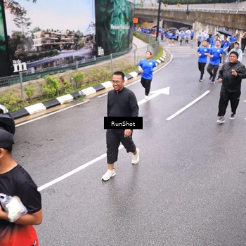 Runner Photo 7957655