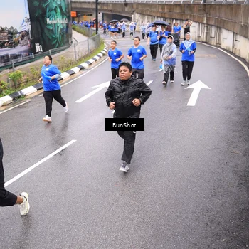 Runner Photo 7957668