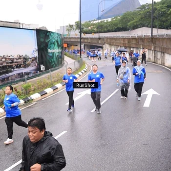 Runner Photo 7957680