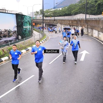 Runner Photo 7957689