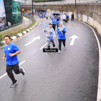 Runner Photo 7957694