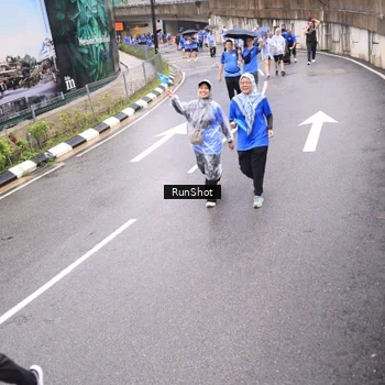 Runner Photo 7957703