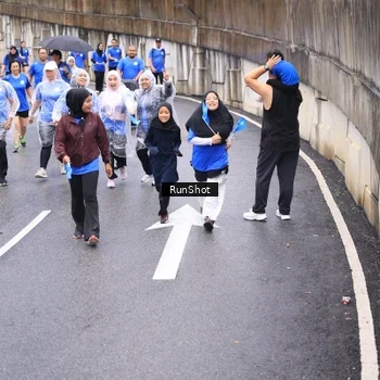 Runner Photo 7957796