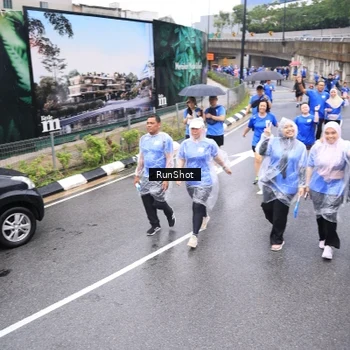 Runner Photo 7957852
