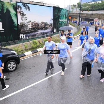 Runner Photo 7957855