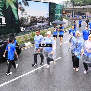 Runner Photo 7957858