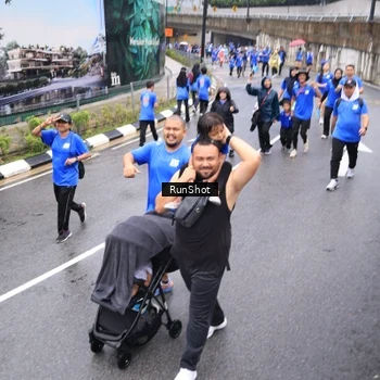 Runner Photo 7957941