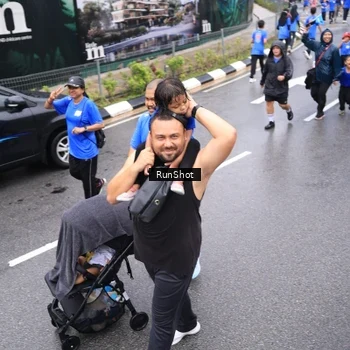 Runner Photo 7957953