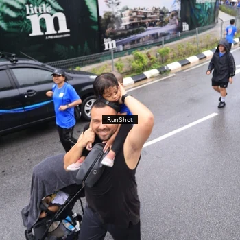 Runner Photo 7957961