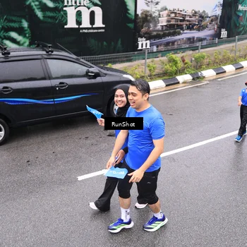 Runner Photo 7958013