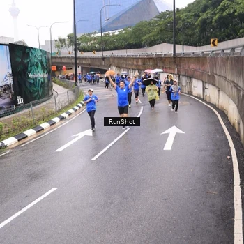 Runner Photo 7958032