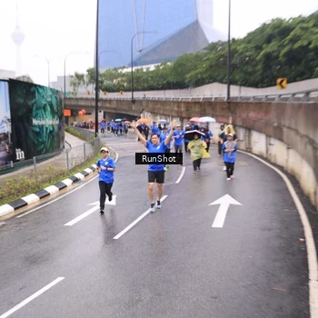 Runner Photo 7958060