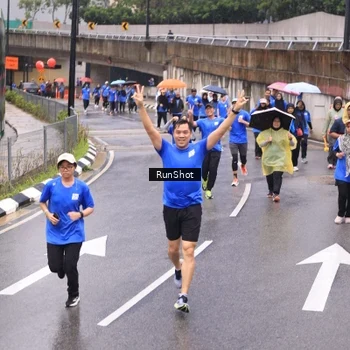 Runner Photo 7958073