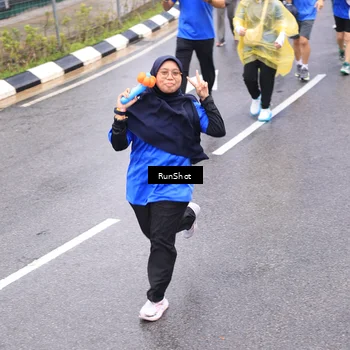 Runner Photo 7958078