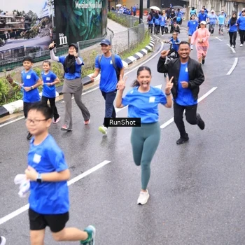 Runner Photo 7958092
