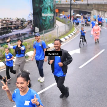 Runner Photo 7958093