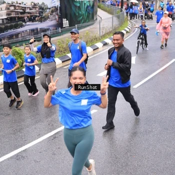 Runner Photo 7958095