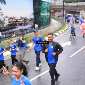 Runner Photo 7958098