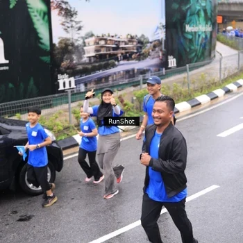 Runner Photo 7958102
