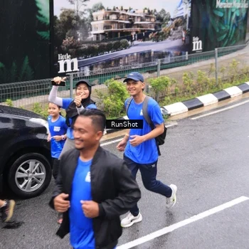 Runner Photo 7958106