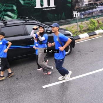 Runner Photo 7958119