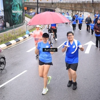 Runner Photo 7958136