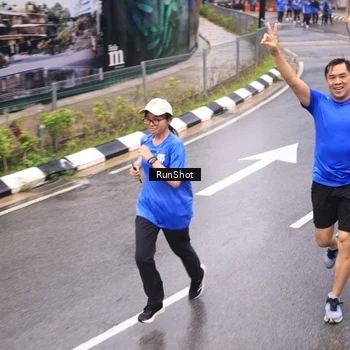 Runner Photo 7958142