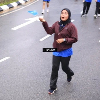 Runner Photo 7958163