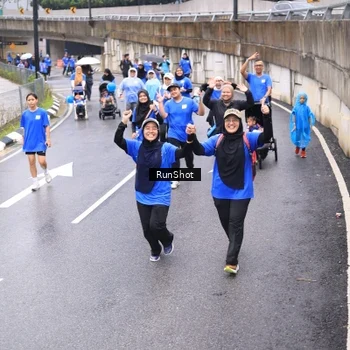 Runner Photo 7958198