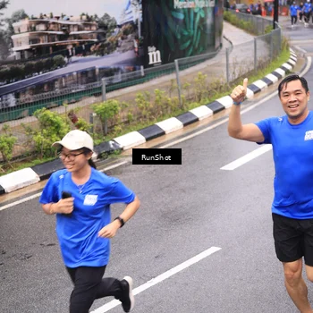 Runner Photo 7958209