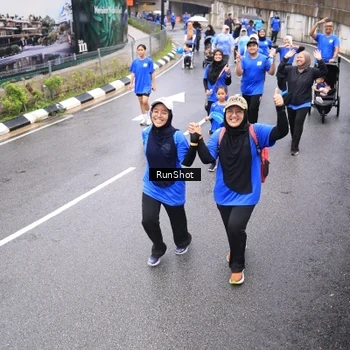 Runner Photo 7958211