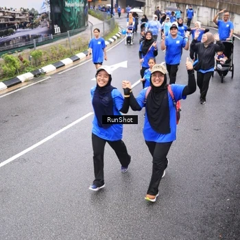 Runner Photo 7958212