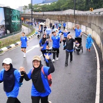 Runner Photo 7958215