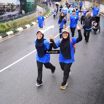 Runner Photo 7958216
