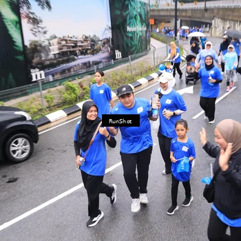 Runner Photo 7958240