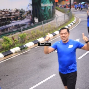 Runner Photo 7958243