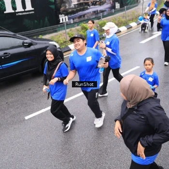 Runner Photo 7958249
