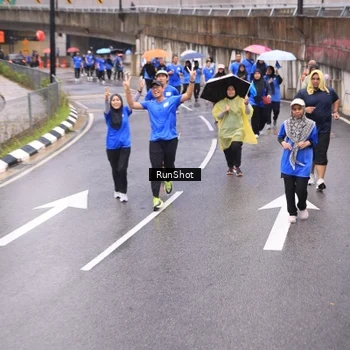 Runner Photo 7958276