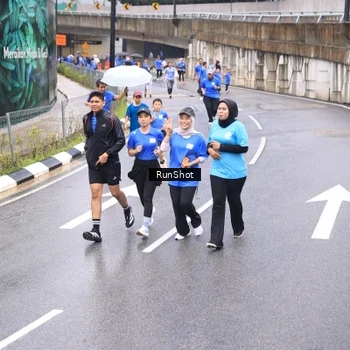 Runner Photo 7958326