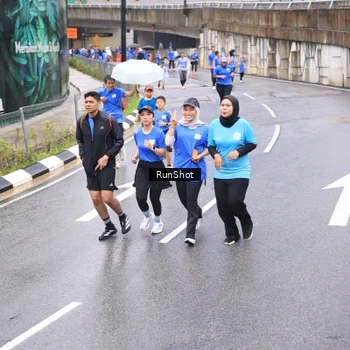 Runner Photo 7958327