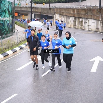 Runner Photo 7958330