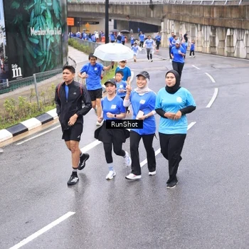 Runner Photo 7958332