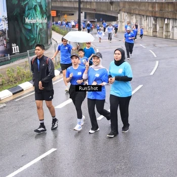 Runner Photo 7958335